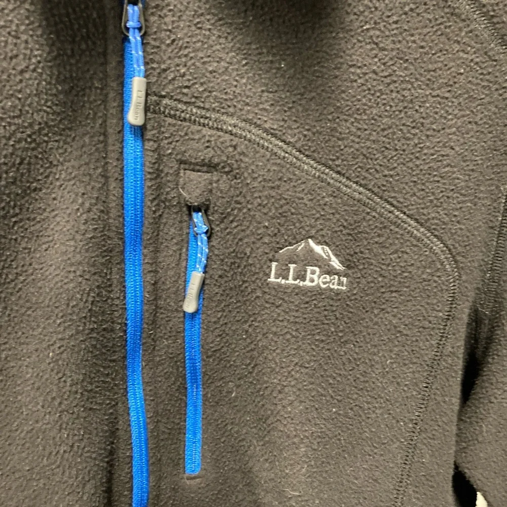 L.L. Bean 1/4 zip fleece pullover, black, slighly fitted, M Reg, 505089